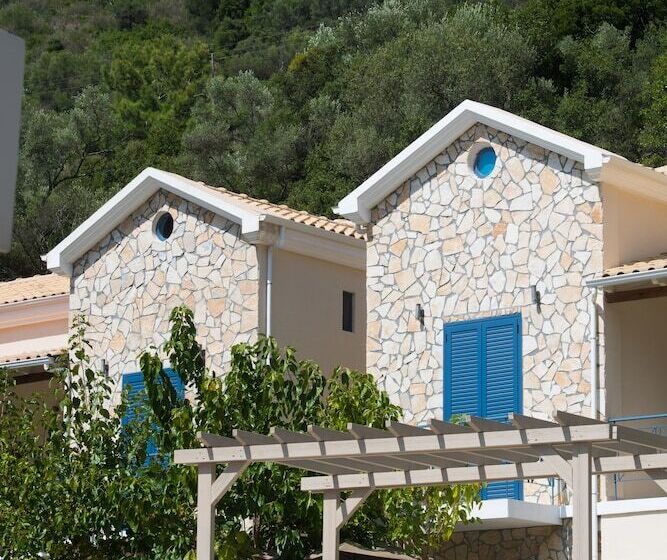 Ilianthos Apartments & Studios