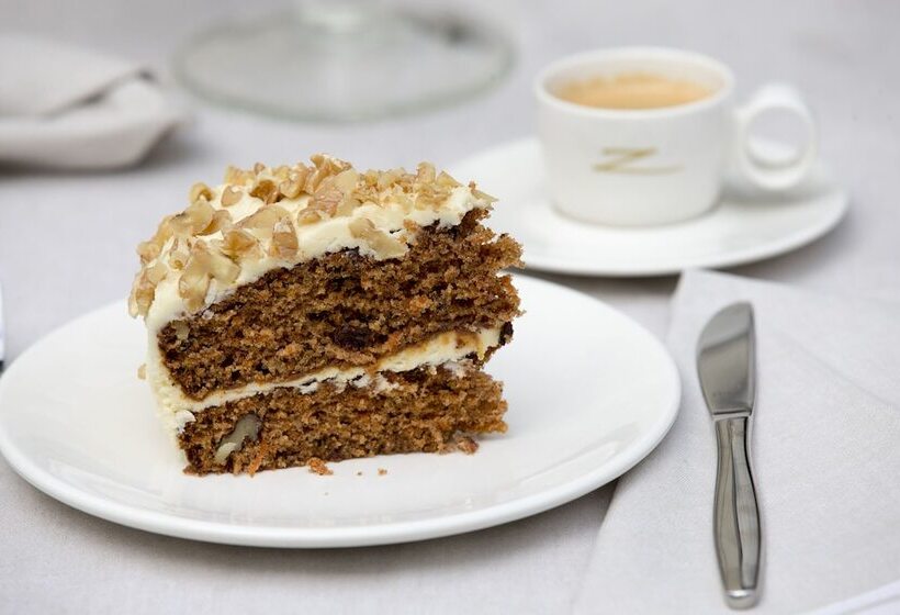 Zenzez Hotel & Lounge