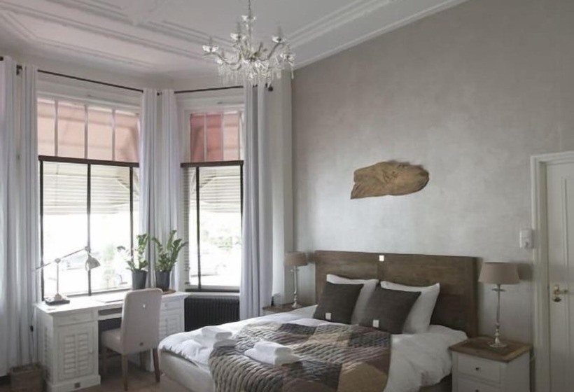 Zenzez Hotel & Lounge