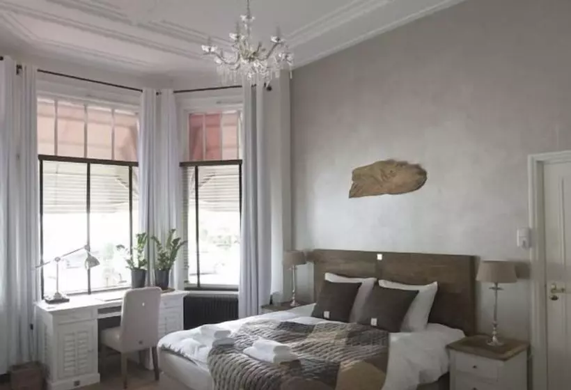 Zenzez Hotel & Lounge