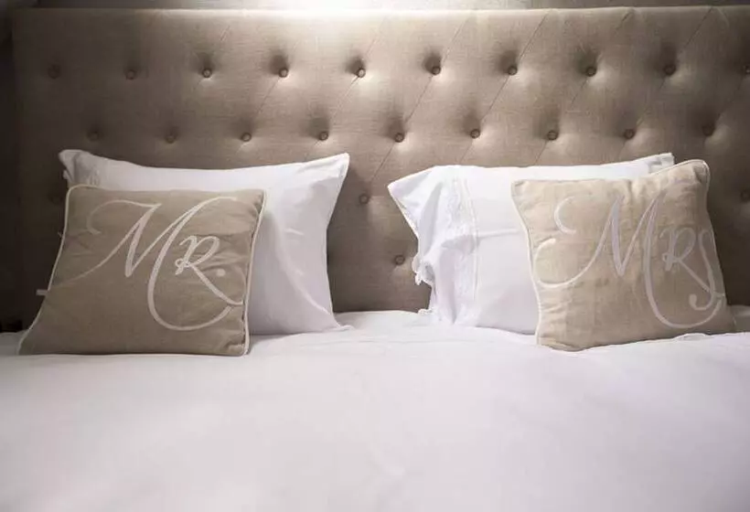 Zenzez Hotel & Lounge