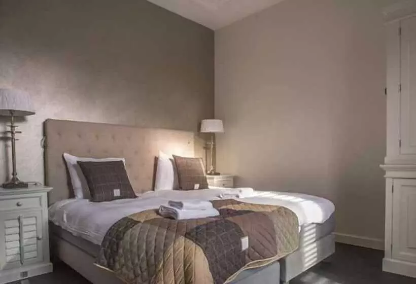 Zenzez Hotel & Lounge