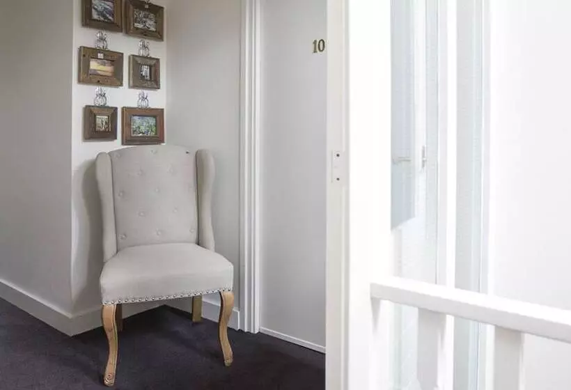 Zenzez Hotel & Lounge