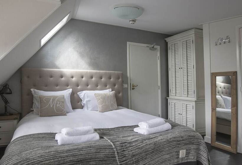 Zenzez Hotel & Lounge