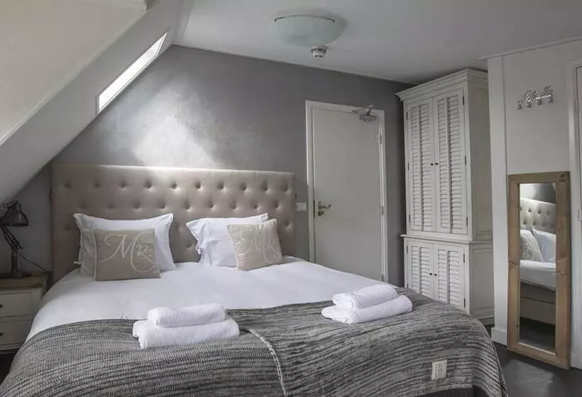 Zenzez Hotel & Lounge
