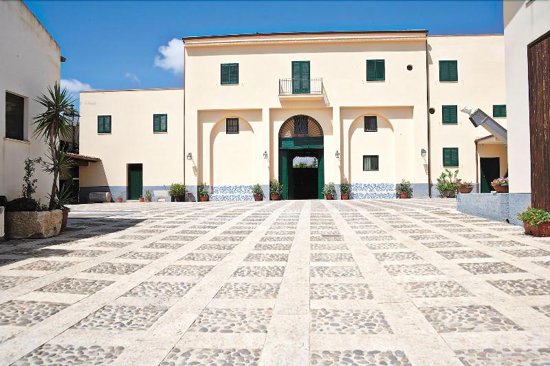 ホテル Agriturismo Sirignano Wine Resort