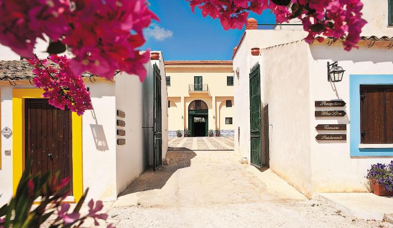 ホテル Agriturismo Sirignano Wine Resort