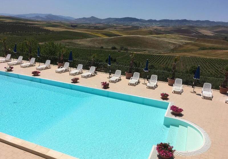 ホテル Agriturismo Sirignano Wine Resort