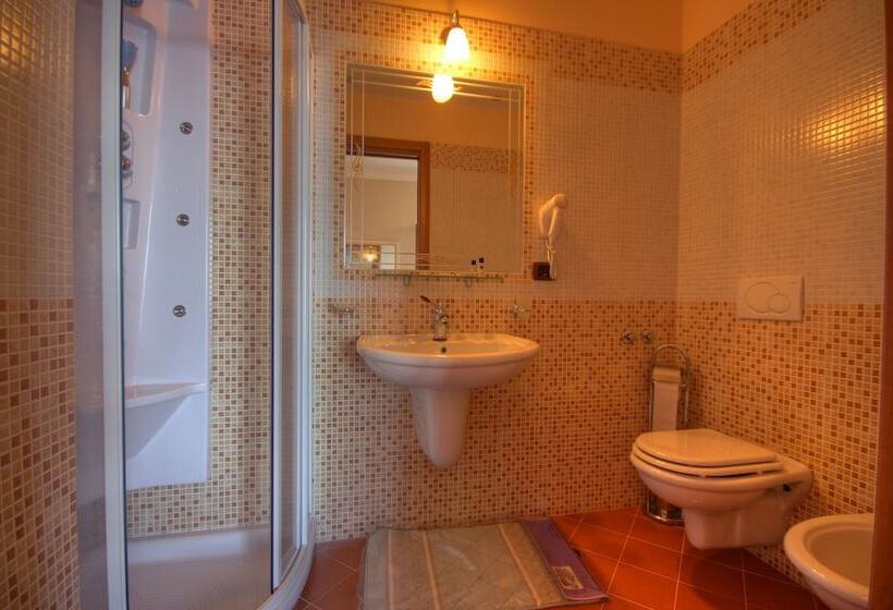 בית מלון כפרי B&b Il Pavone