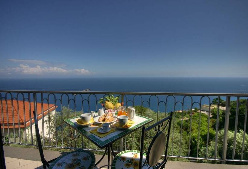 בית מלון כפרי B&b Il Pavone