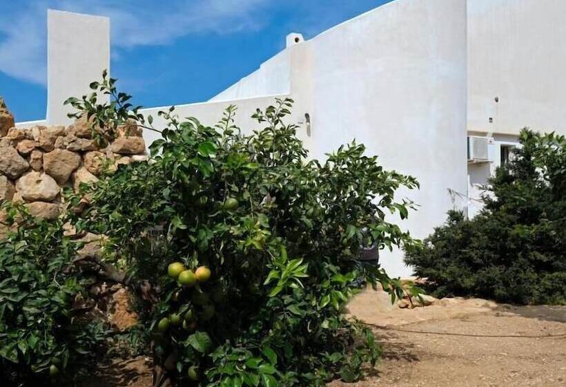 בית מלון כפרי Casasolare Rakalia