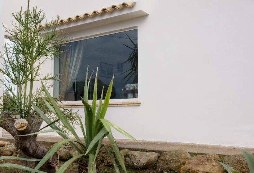 בית מלון כפרי Casasolare Rakalia