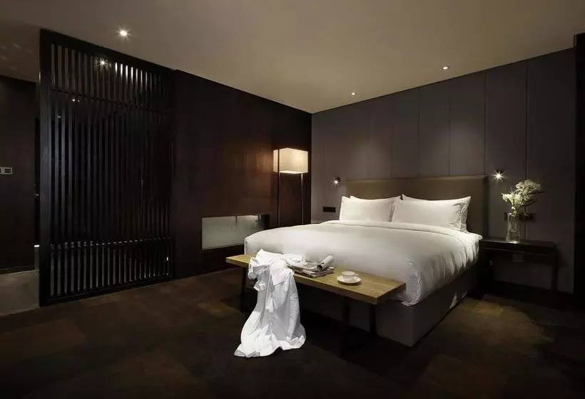 هتل Ease House Luoyang
