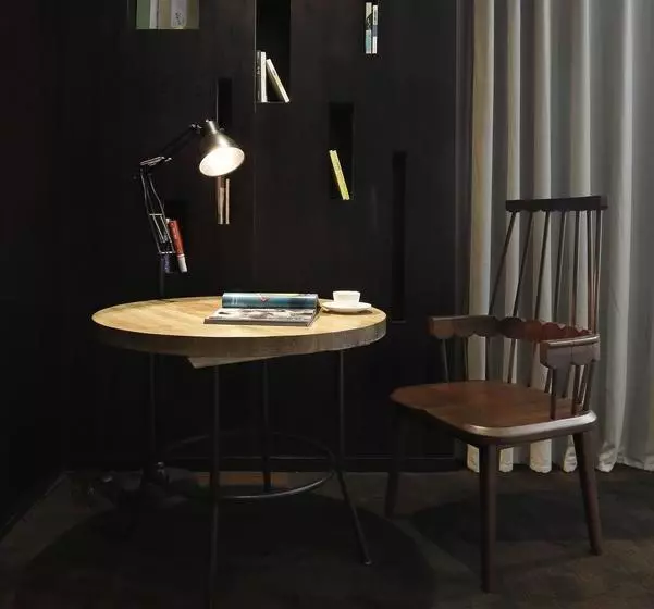 هتل Ease House Luoyang