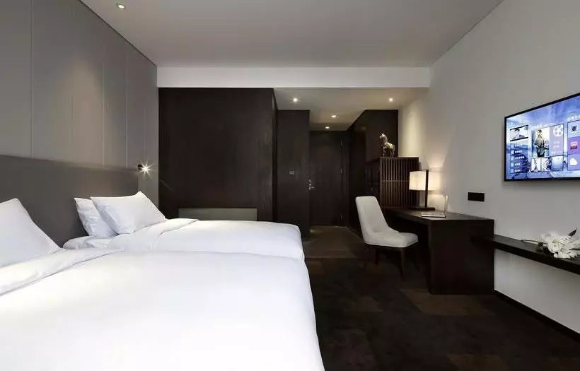 هتل Ease House Luoyang