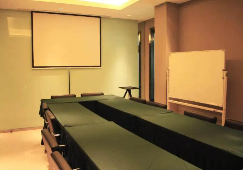 ホテル Jinjiang Inn Xiangyang Nanshan Tanxi Road