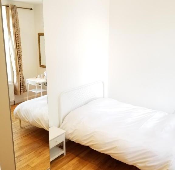 בית מלון כפרי London Full House