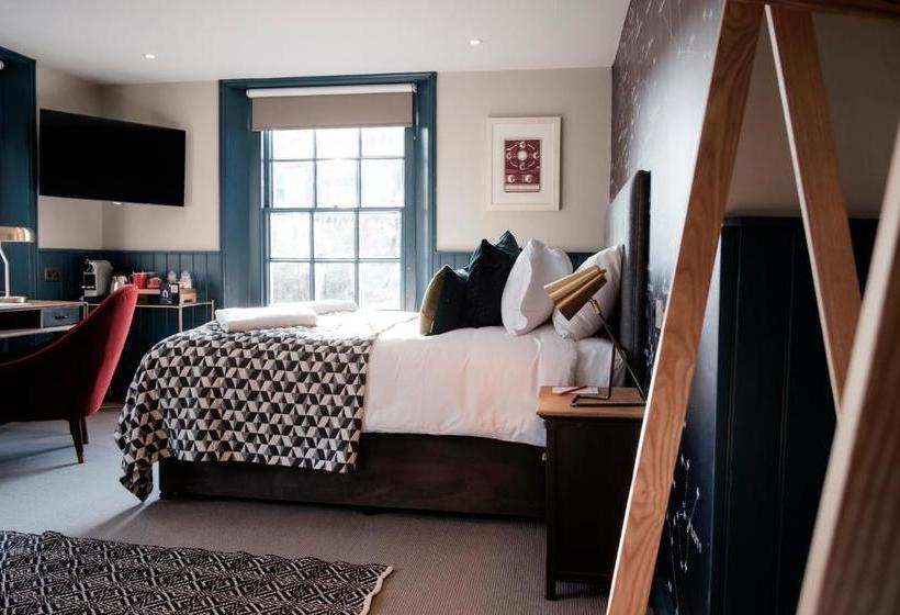 فندق Head Of The River