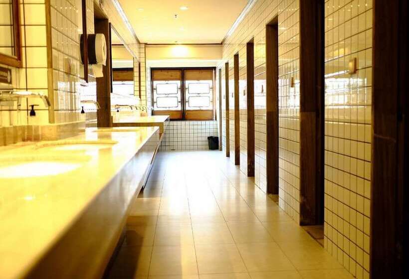 Hotel The Hump Hostel