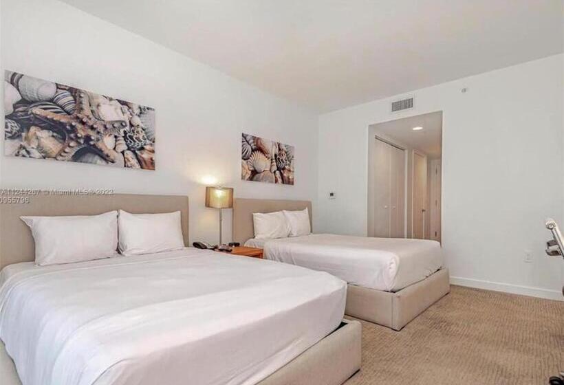 호스텔 Resort Amenities   Amazing Pool And Gym