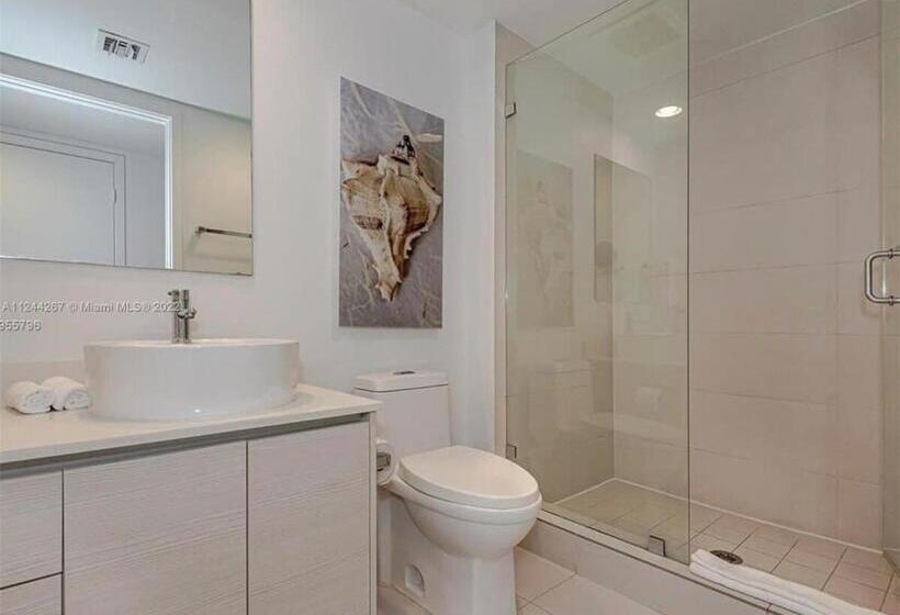 호스텔 Resort Amenities   Amazing Pool And Gym