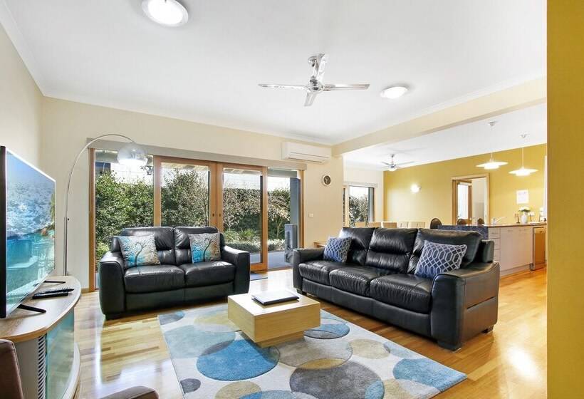 Apartments On Church  Unit 7