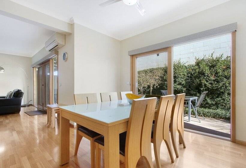 Apartments On Church  Unit 7