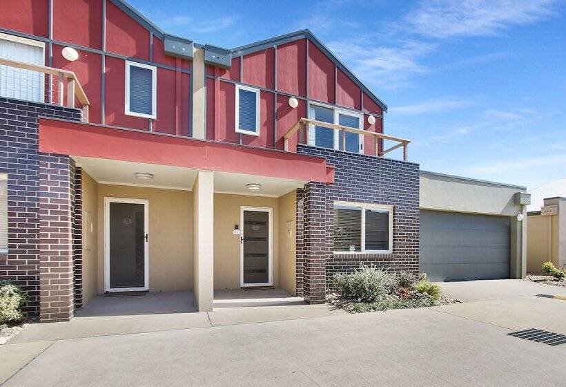 Apartments On Church  Unit 7