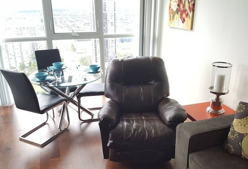 Custom Luxury Suite   By Elite Suites