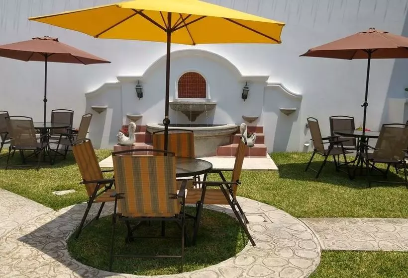 مسافرخانه Ixkanul Antigua