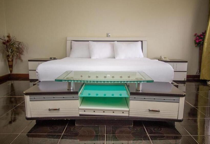 Alfa Hotel Munyonyo