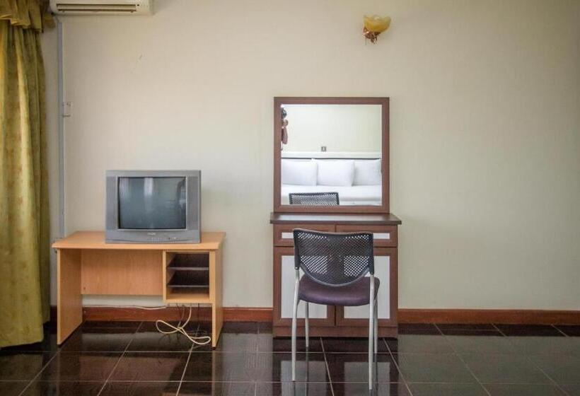 Alfa Hotel Munyonyo