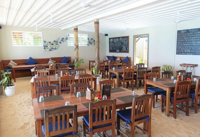 בית מלון כפרי Blue Lagoon Beach Resort