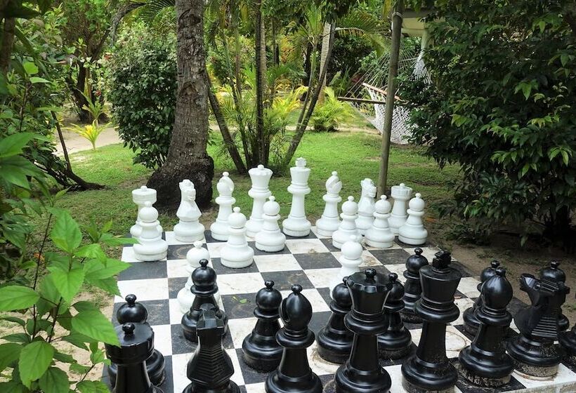 בית מלון כפרי Blue Lagoon Beach Resort