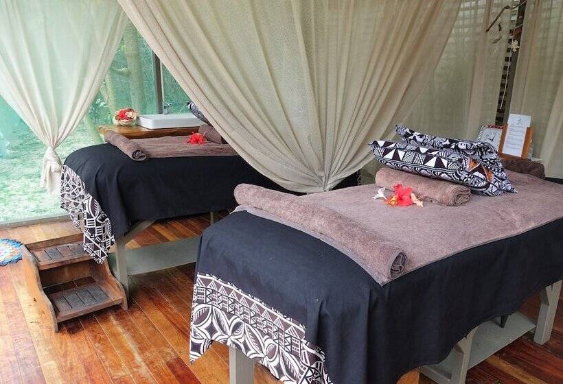 בית מלון כפרי Blue Lagoon Beach Resort