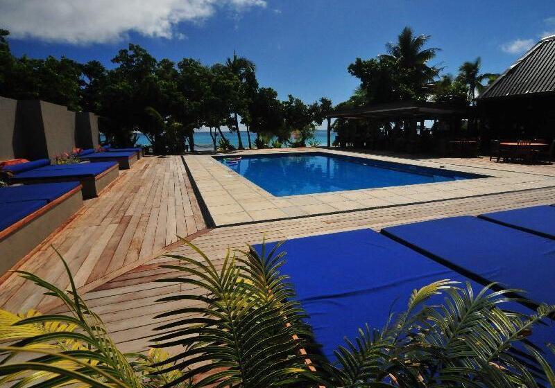 בית מלון כפרי Blue Lagoon Beach Resort