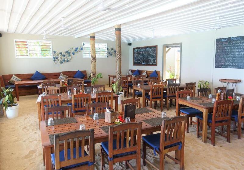 בית מלון כפרי Blue Lagoon Beach Resort