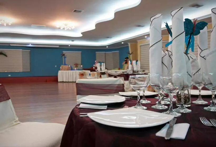 Hotel El Auca