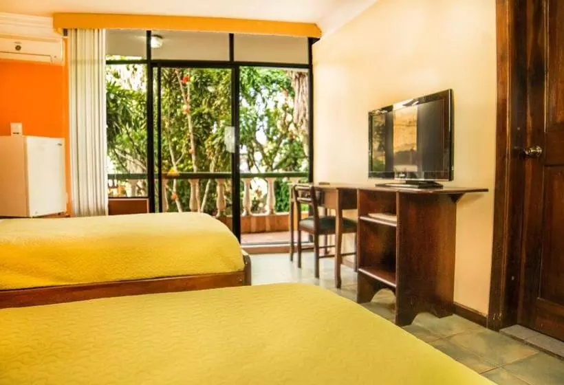 Hotel El Auca