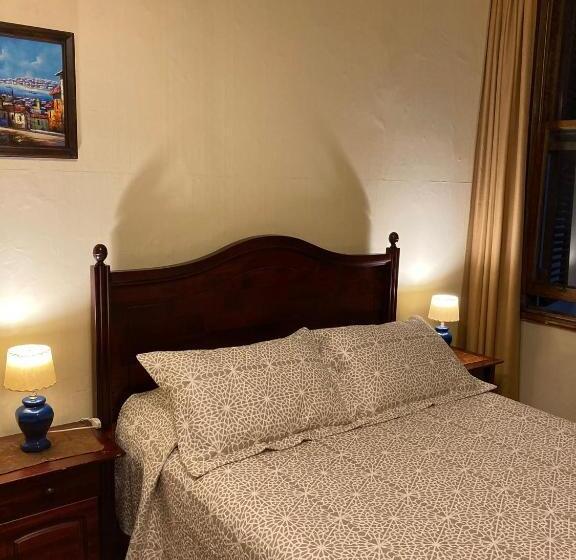 هتل Hostal Residencia En El Cerro