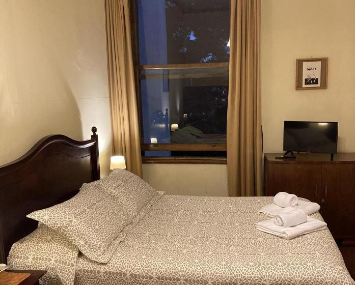 هتل Hostal Residencia En El Cerro