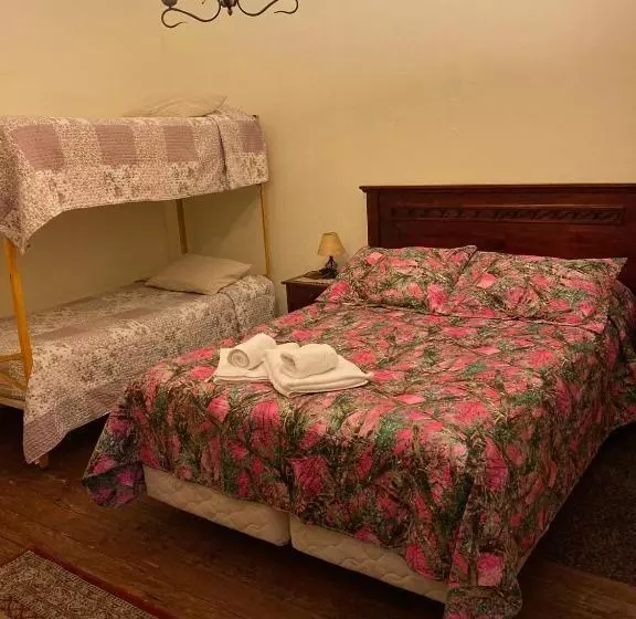 هتل Hostal Residencia En El Cerro