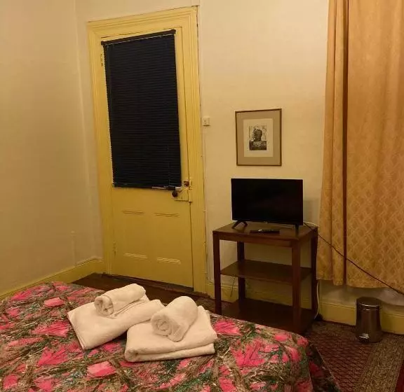 هتل Hostal Residencia En El Cerro