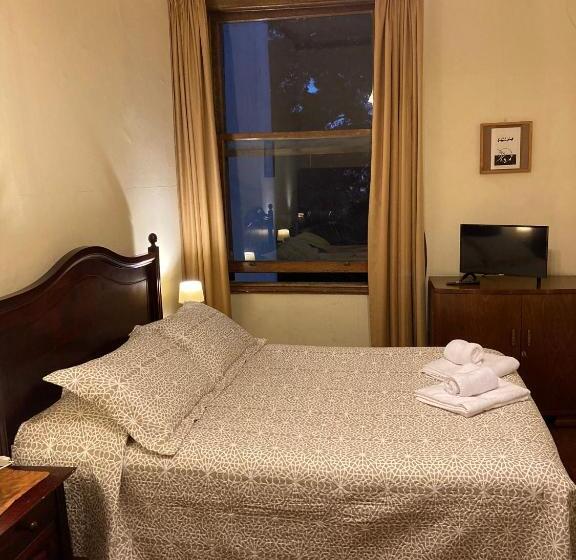 هتل Hostal Residencia En El Cerro