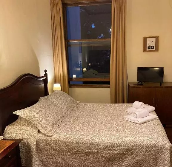 هتل Hostal Residencia En El Cerro