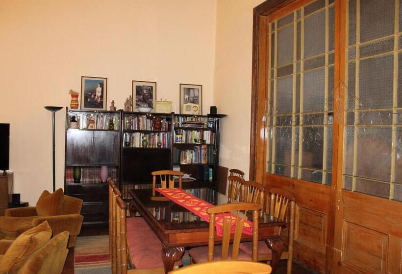 هتل Hostal Residencia En El Cerro