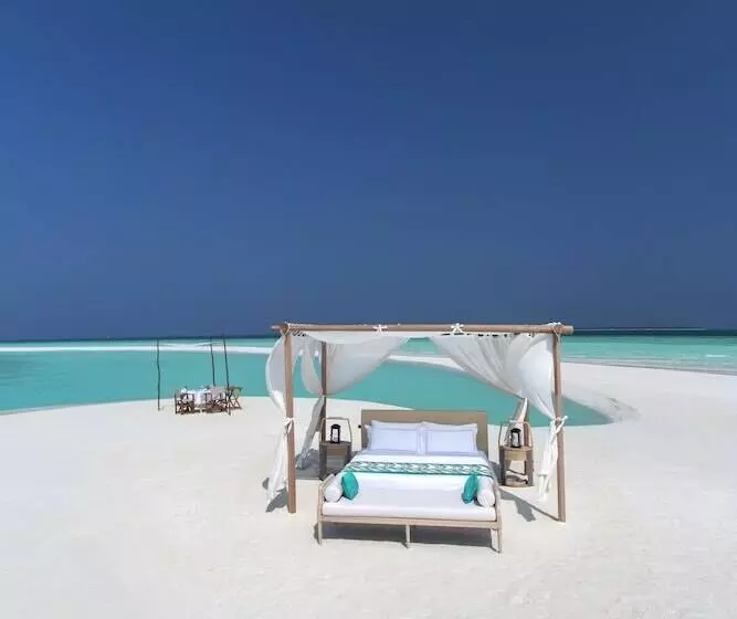 هتل Milaidhoo Maldives