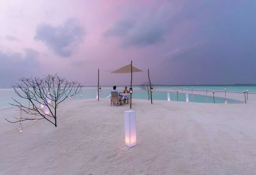 هتل Milaidhoo Maldives