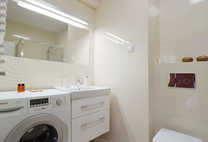 Old Town Luxury Apartment