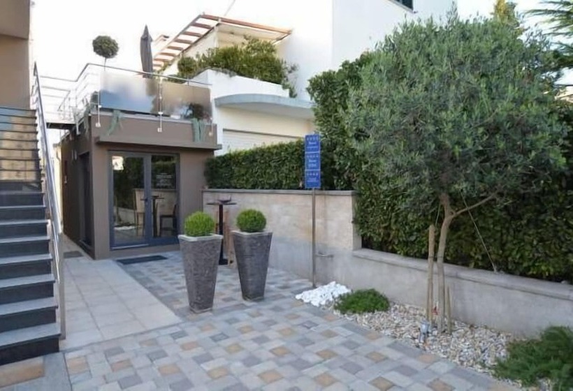 ペンション Villa Diana Zadar